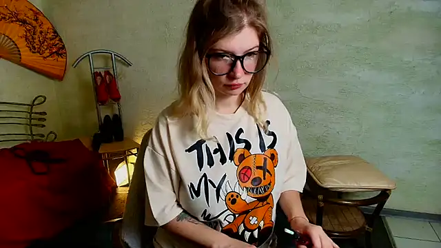 Snapshot of faiirylight chatting on June 9, 5:41 am faiirylight online show from June 9, 5:41 am