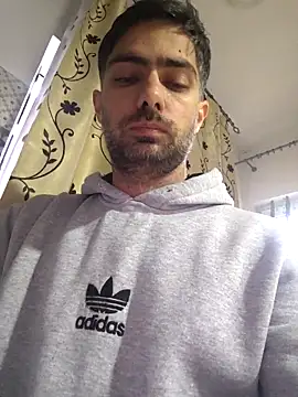 Snapshot of andreiiiii2025 chatting on December 3, 12:04 pm andreiiiii2025 online show from December 3, 12:04 pm