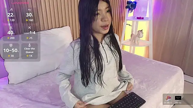 emily sweett24 online show from January 19, 12:31 pm