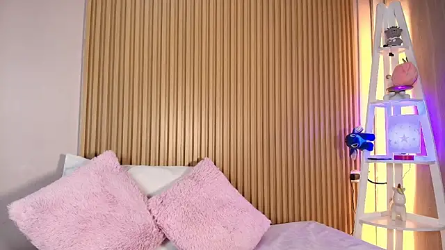 emily sweett24 online show from March 28, 12:17 pm