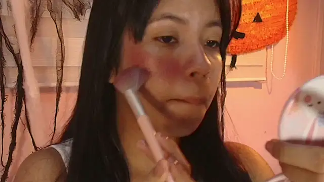 emily sweett24 online show from October 30, 12:36 pm