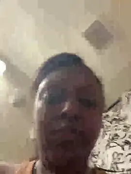 Snapshot of BubblyBabyy chatting on February 9, 10:35 am BubblyBabyy online show from February 9, 10:35 am