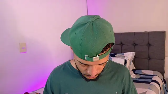 eross chipre  online show from April 6, 11:50 pm