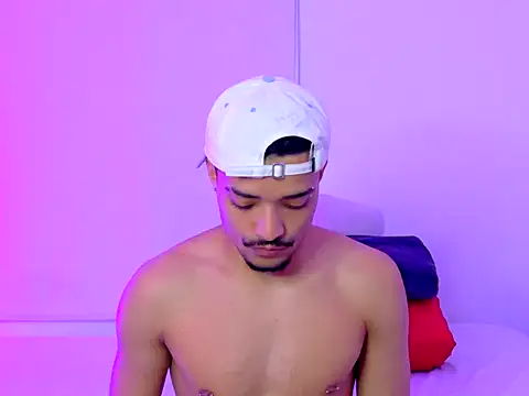 eross chipre  online show from November 20, 8:53 pm