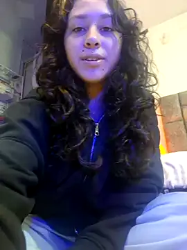 Snapshot of ammy_e chatting on October 23, 3:00 pm ammy e online show from October 23, 3:00 pm