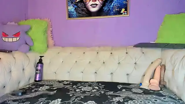 Snapshot of amydelahozgomez chatting on February 17, 7:00 pm amydelahozgomez online show from February 17, 7:00 pm