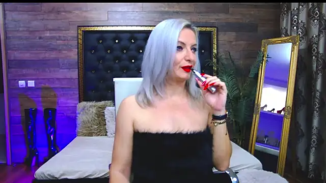 Snapshot of LadyTouch chatting on March 19, 11:14 pm LadyTouch online show from March 19, 11:14 pm
