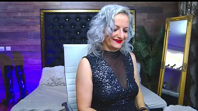 Snapshot of LadyTouch chatting on March 2, 1:15 am LadyTouch online show from March 2, 1:15 am