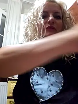Snapshot of LadyTouch chatting on July 13, 11:04 pm LadyTouch online show from July 13, 11:04 pm
