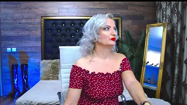 Snapshot of LadyTouch chatting on March 13, 2:27 am LadyTouch online show from March 13, 2:27 am