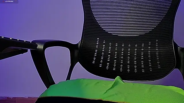 Donathoo1 online show from March 10, 5:29 pm