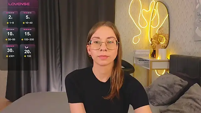 Snapshot of CuteJane_ chatting on February 23, 6:23 pm CuteJane online show from February 23, 6:23 pm