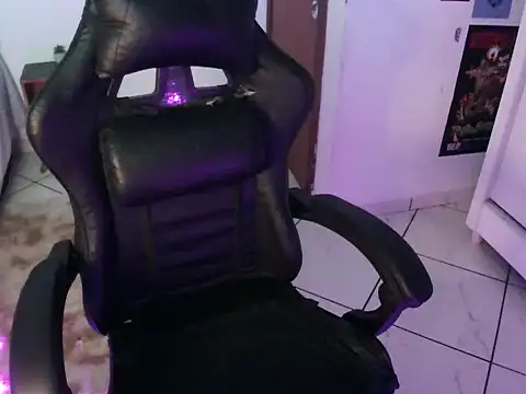 visualprivileged online show from March 27, 11:27 pm