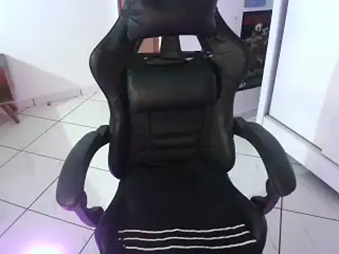 visualprivileged online show from December 17, 8:36 pm