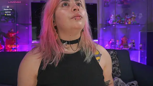 missa motato online show from April 10, 11:06 am