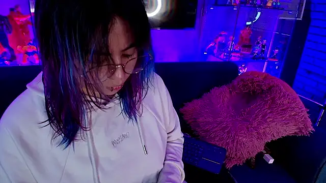 missa motato online show from February 10, 11:09 am