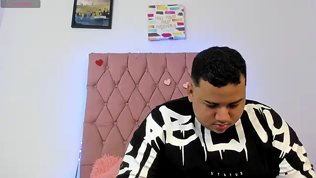 Snapshot of MICHAEL_AND_SHARON chatting on November 2, 2:16 am MICHAEL AND SHARON online show from November 2, 2:16 am