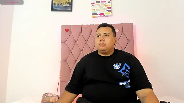 Snapshot of MICHAEL_AND_SHARON chatting on October 25, 4:22 am MICHAEL AND SHARON online show from October 25, 4:22 am