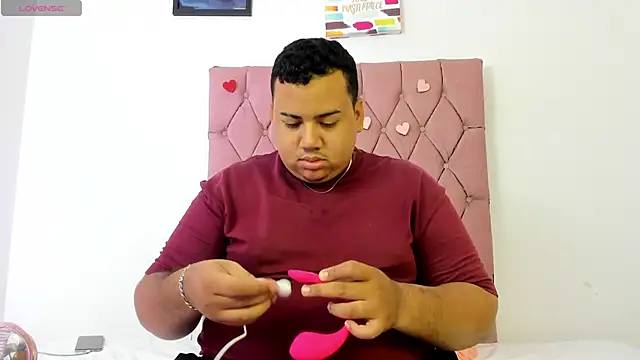 Snapshot of MICHAEL_AND_SHARON chatting on September 27, 3:45 am MICHAEL AND SHARON online show from September 27, 3:45 am