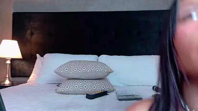 Snapshot of Elektra_MIller_ chatting on October 4, 11:56 am Elektra MIller online show from October 4, 11:56 am