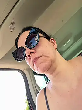 Snapshot of LadydeSade chatting on September 18, 1:03 pm LadydeSade online show from September 18, 1:03 pm