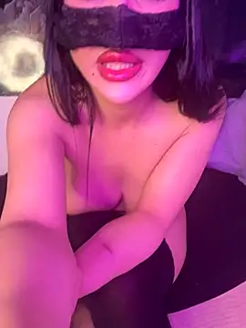 Marilyn Monroee online show from May 4, 8:17 am