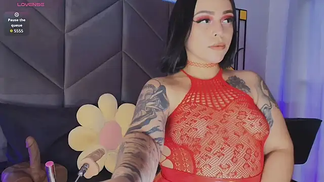 Carlaguzman  online show from May 20, 8:50 pm