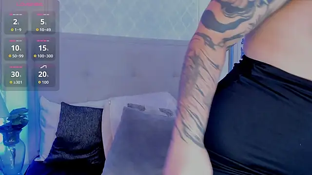 Snapshot of Carlaguzman_ chatting on October 11, 3:35 pm Carlaguzman online show from October 11, 3:35 pm