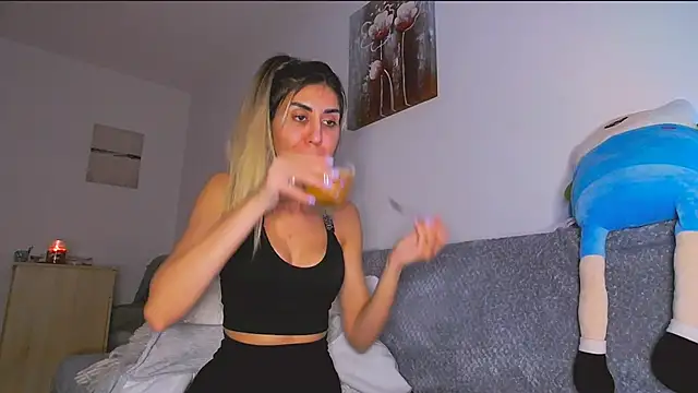 SweetJessy26 online show from March 20, 7:25 pm