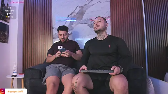 Angelgarcia  online show from December 22, 10:43 pm