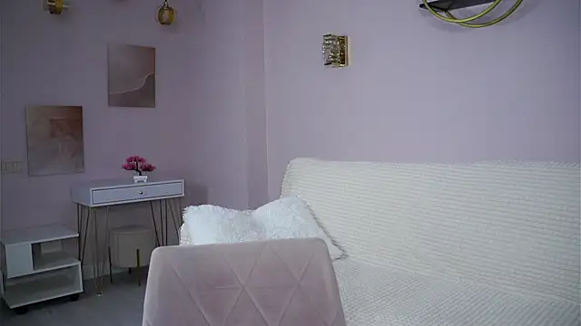 Snapshot of SunnivaCovil chatting on November 12, 4:00 pm SunnivaCovil online show from November 12, 4:00 pm