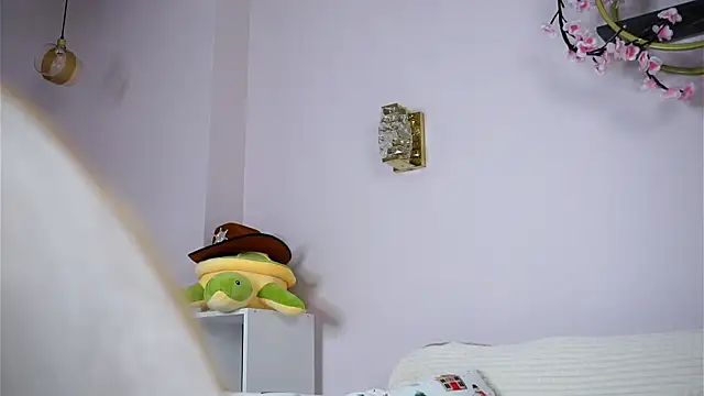 SunnivaCovil online show from February 22, 2:41 pm