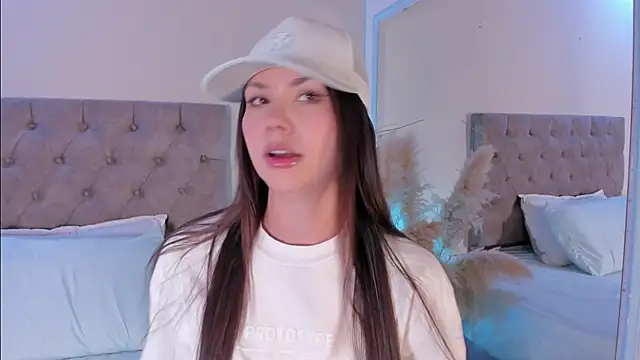 Snapshot of Celeste_99 chatting on November 27, 5:08 am Celeste 99 online show from November 27, 5:08 am