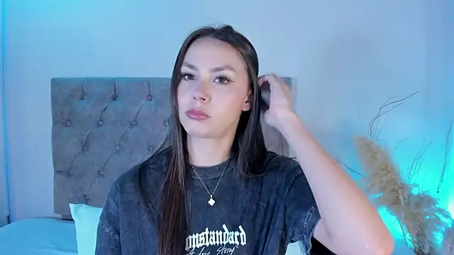 Snapshot of Celeste_99 chatting on January 6, 2:48 am Celeste 99 online show from January 6, 2:48 am