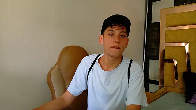Snapshot of Noahoconor chatting on September 14, 7:03 pm Noahoconor online show from September 14, 7:03 pm