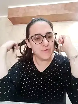 Dolcecurvy online show from November 21, 9:30 am