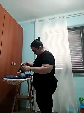 Dolcecurvy online show from June 19, 1:39 pm