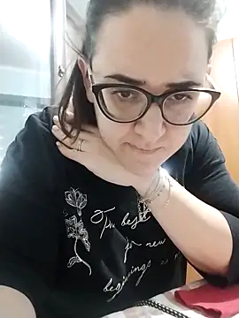 Dolcecurvy online show from October 29, 3:44 pm