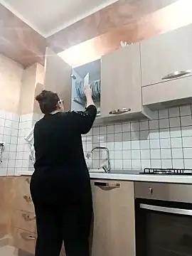 Dolcecurvy online show from January 18, 2:20 pm