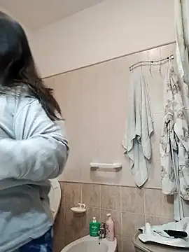 Dolcecurvy online show from January 11, 6:15 pm