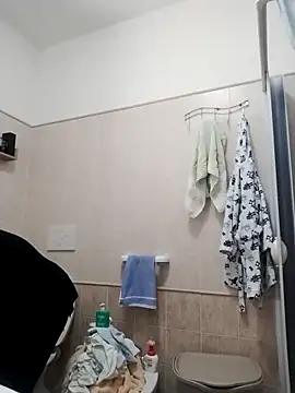 Dolcecurvy online show from April 3, 1:39 pm