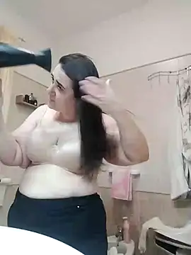 Dolcecurvy online show from November 9, 4:33 pm