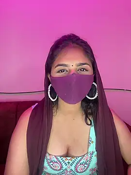 Snapshot of Dishasarmaa05 chatting on March 15, 11:40 am Dishasarmaa05 online show from March 15, 11:40 am