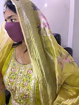 Snapshot of Dishasarmaa05 chatting on December 5, 6:39 pm Dishasarmaa05 online show from December 5, 6:39 pm