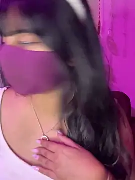 Snapshot of Dishasarmaa05 chatting on December 18, 4:33 pm Dishasarmaa05 online show from December 18, 4:33 pm