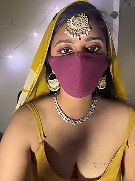 Dishasarmaa05 online show from May 9, 3:48 pm
