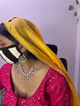 Dishasarmaa05 online show from April 10, 4:03 pm