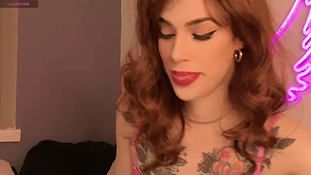 Snapshot of FrancescaFerra chatting on December 16, 6:12 pm FrancescaFerra online show from December 16, 6:12 pm