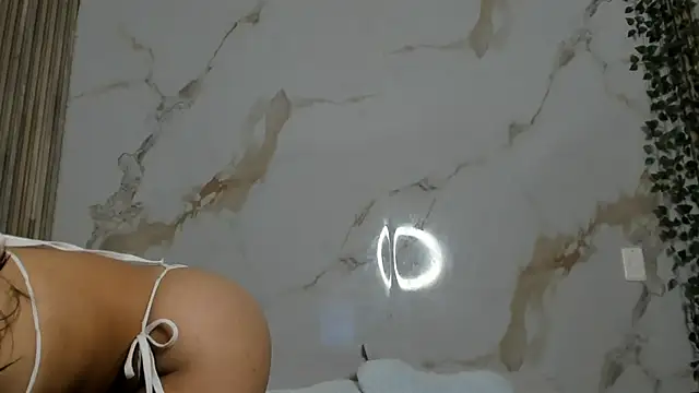 Little Lau1 online show from September 21, 9:20 pm