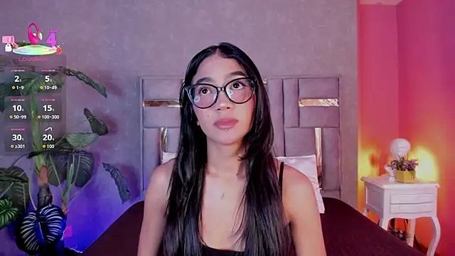 Snapshot of Tyla_Ks chatting on June 24, 8:06 pm Tyla Ks online show from June 24, 8:06 pm